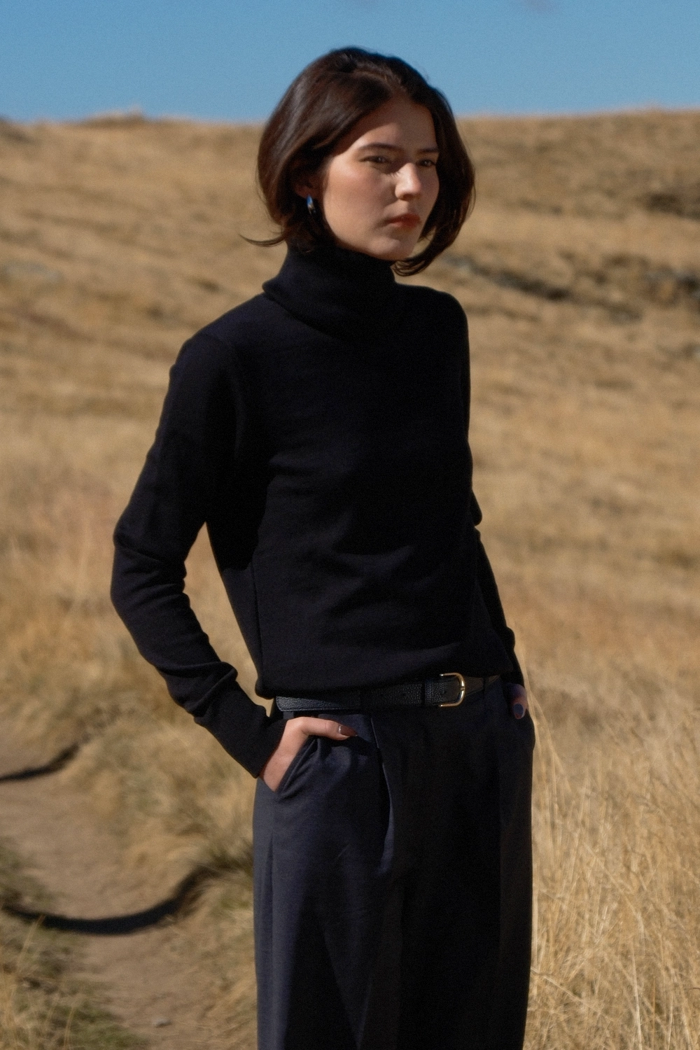 Tall Neck - deep-black