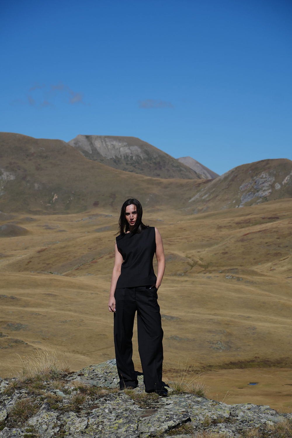 Column Trousers - deep-black